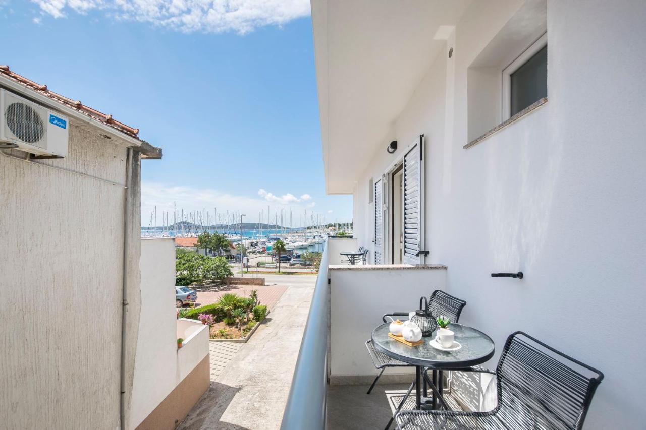 Apartments And Rooms Mare Vodice Exteriér fotografie